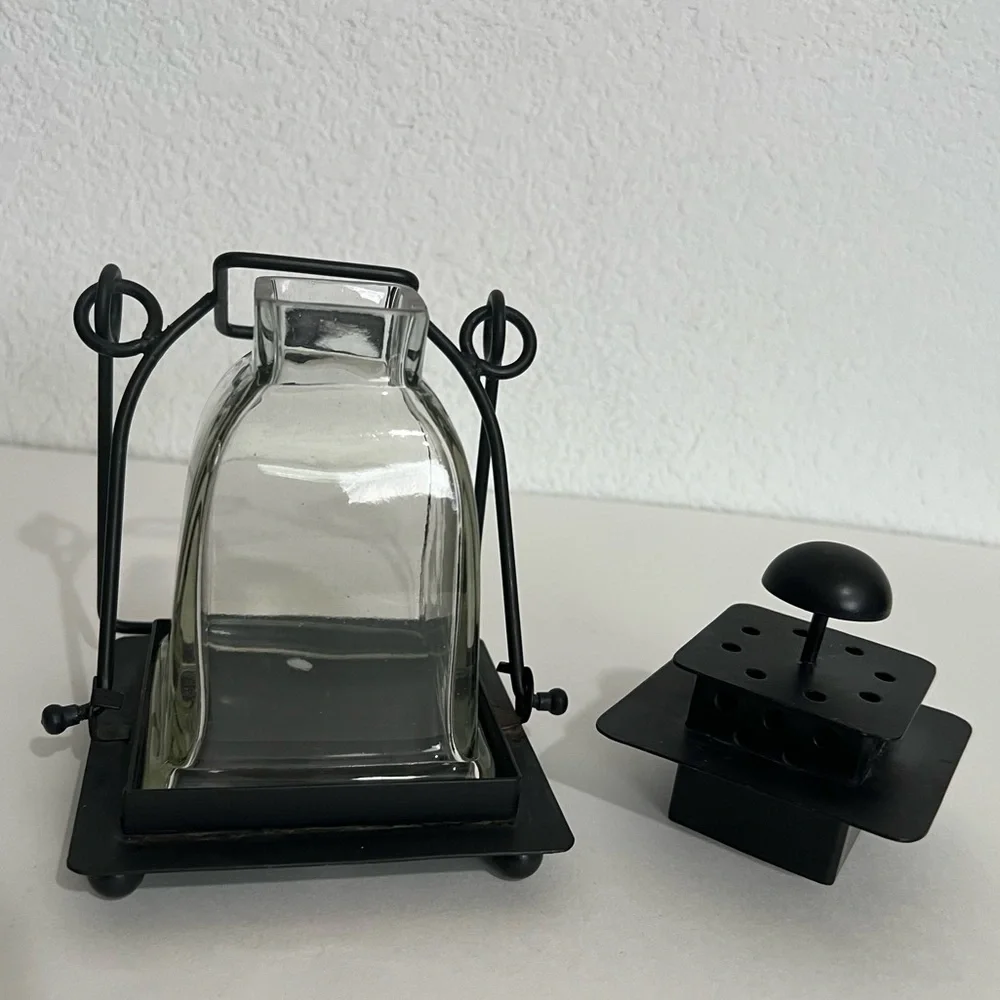 Frontgate Vintage Windproof Candle Holder Lantern Indoors & Outdoors Black